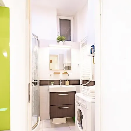 - Large - Comfy Apartment *