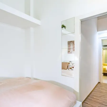 - Large - Comfy * Budapest