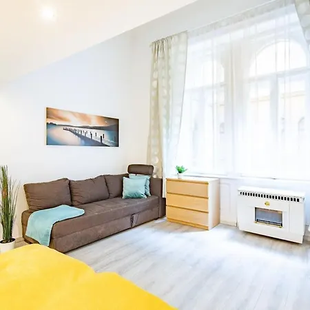 - Large - Comfy Budapest