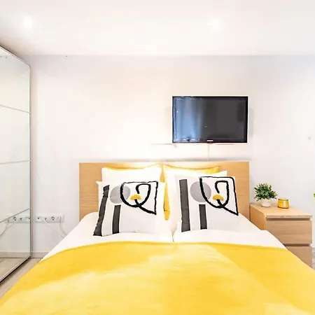 Apartment - Large - Comfy *